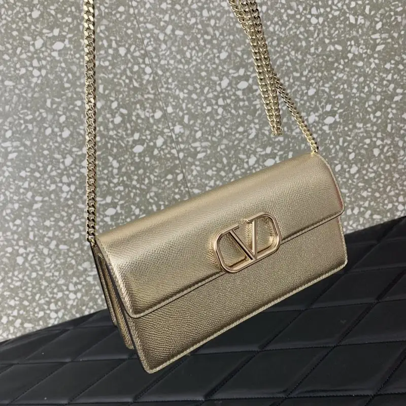 Valentino Handbag clutch 20 cm leather women's — Photo 5