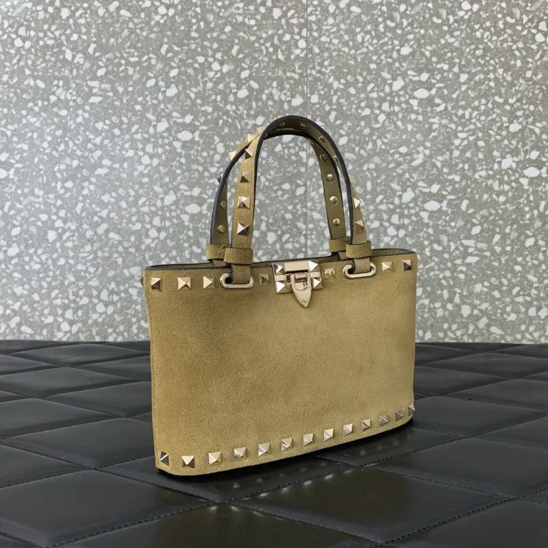 Valentino Мини-сумка Rockstud из зернистой кожи — Фото 2