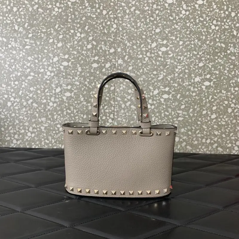 Valentino Mini-a bag Rockstud of grained skin — Photo 2