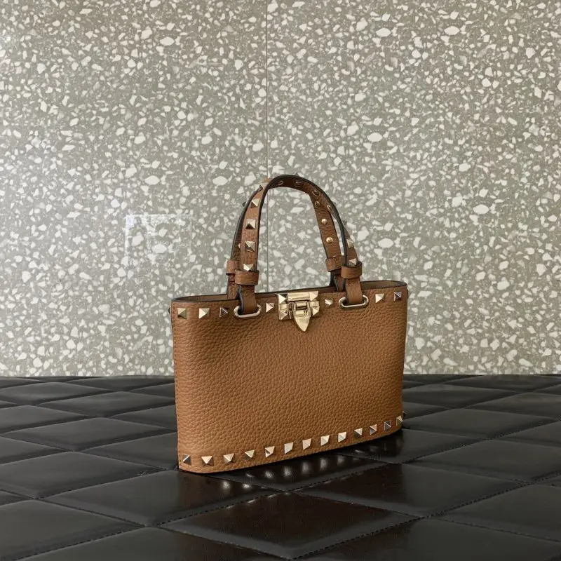 Valentino Мини-сумка Rockstud из зернистой кожи — Фото 3