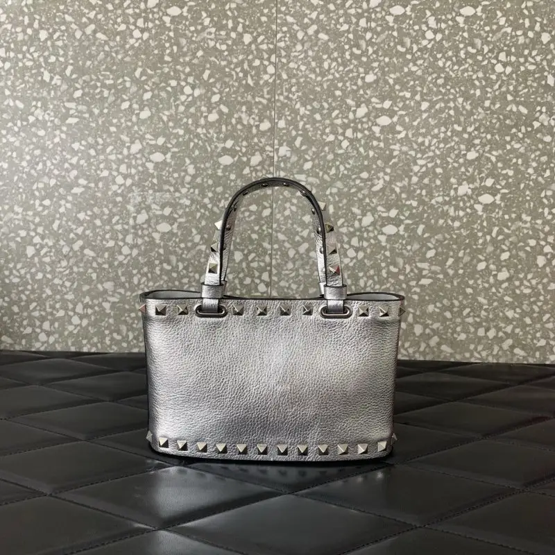 Valentino Мини-сумка Rockstud из зернистой кожи — Фото 3