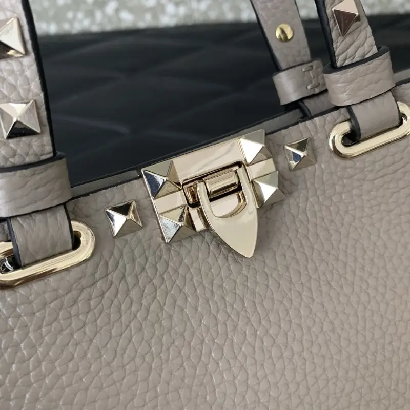 Valentino Mini-a bag Rockstud of grained skin — Photo 4