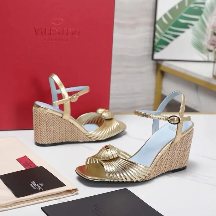Valentino — Босоніжки