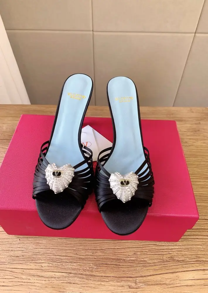 Valentino — Босоніжки
