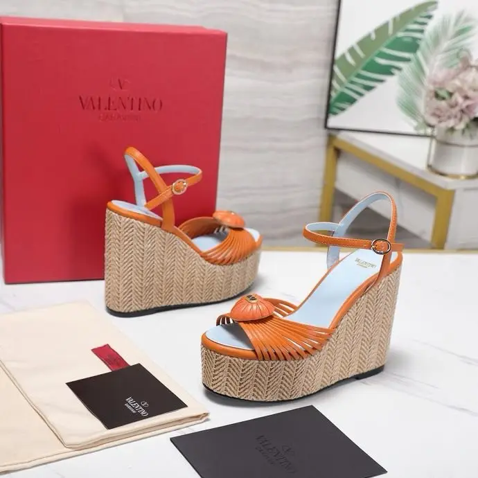 Valentino — Босоножки