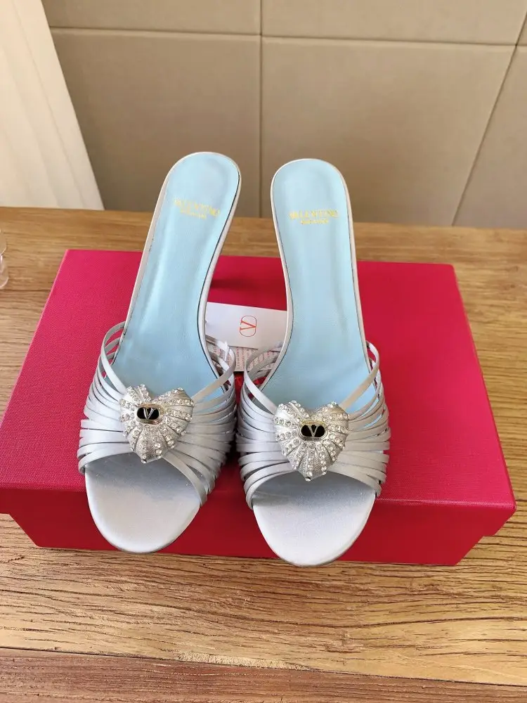 Valentino — Босоніжки