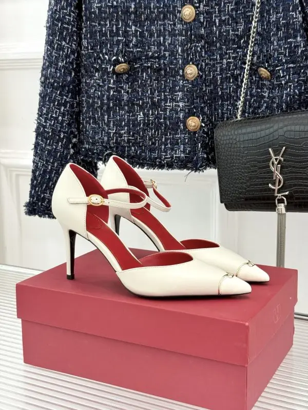 Valentino Туфлі на високому підборах з гострим носком — Фото 1