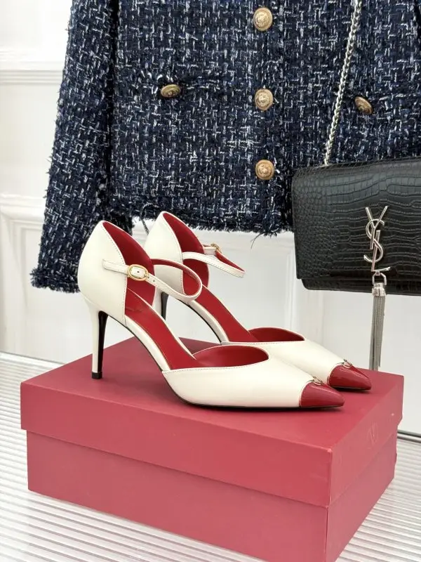 Valentino Туфлі на високому підборах з гострим носком — Фото 1