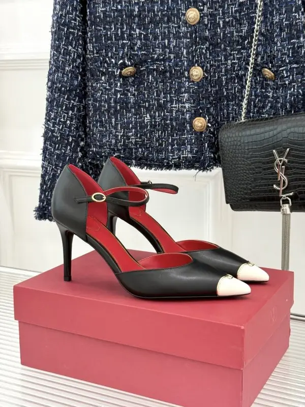 Valentino Shoes on high heel from sharp the toe — Photo 1