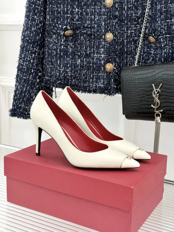 Valentino — Туфлі на високому підборах з гострим носком
