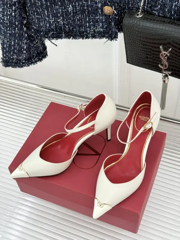 Valentino Туфлі на високому підборах з гострим носком — Фото 2