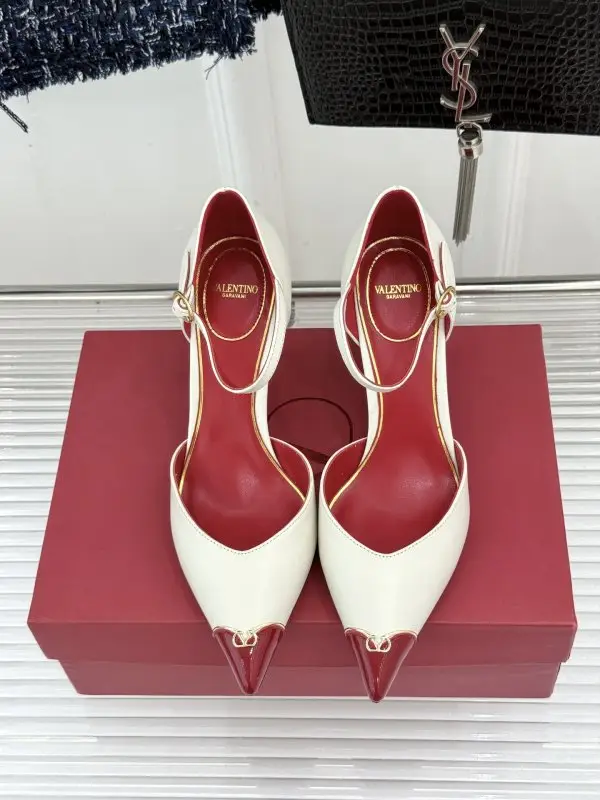 Valentino Туфлі на високому підборах з гострим носком — Фото 4