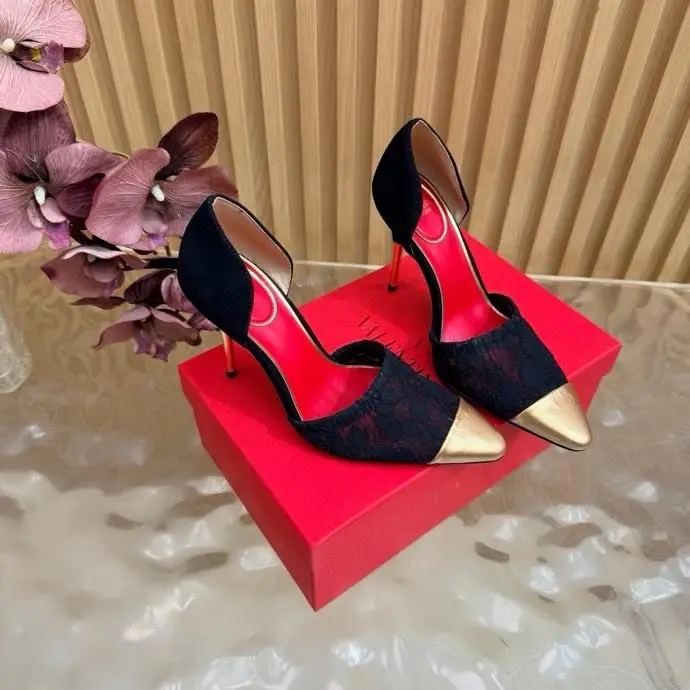 Valentino — Туфлі на високому підборах