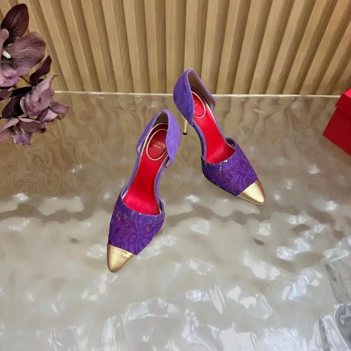 Valentino Shoes on high heel — Photo 3