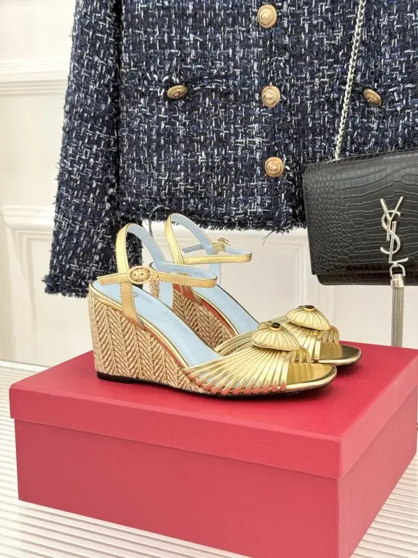 Valentino Туфлі на танкетці з відкритим носком — Фото 1