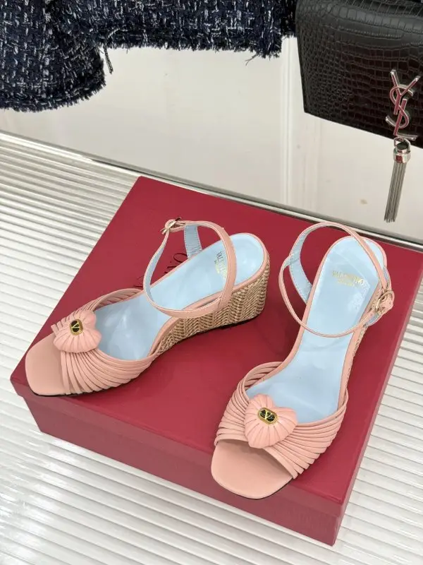 Valentino Туфлі на танкетці з відкритим носком — Фото 2