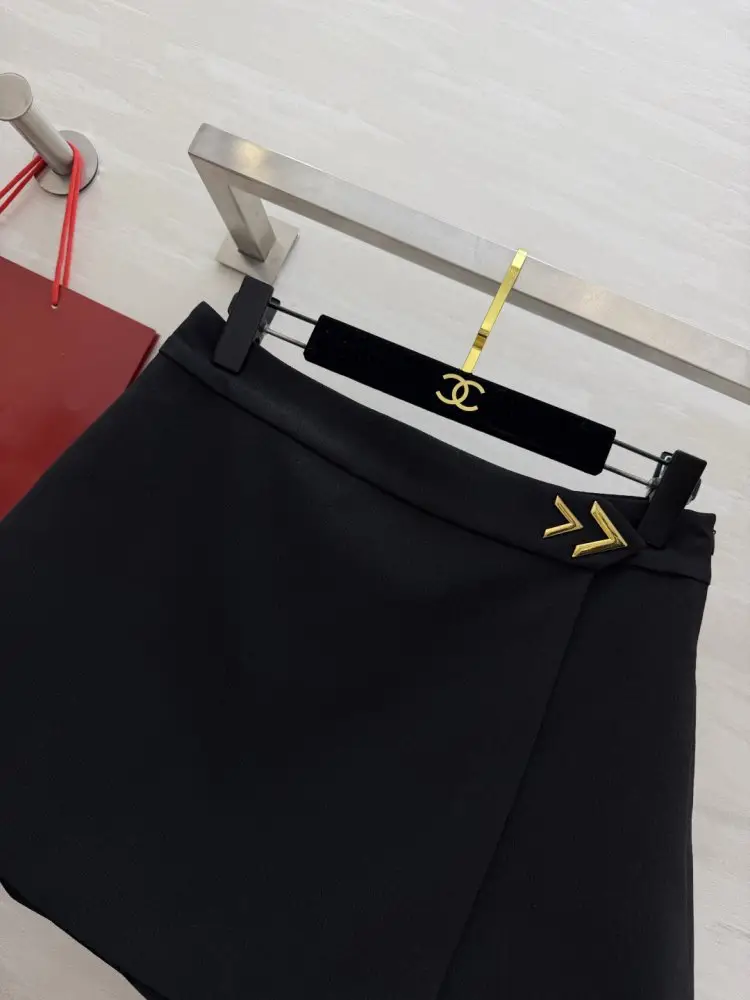 Valentino Shorts women's — Photo 2