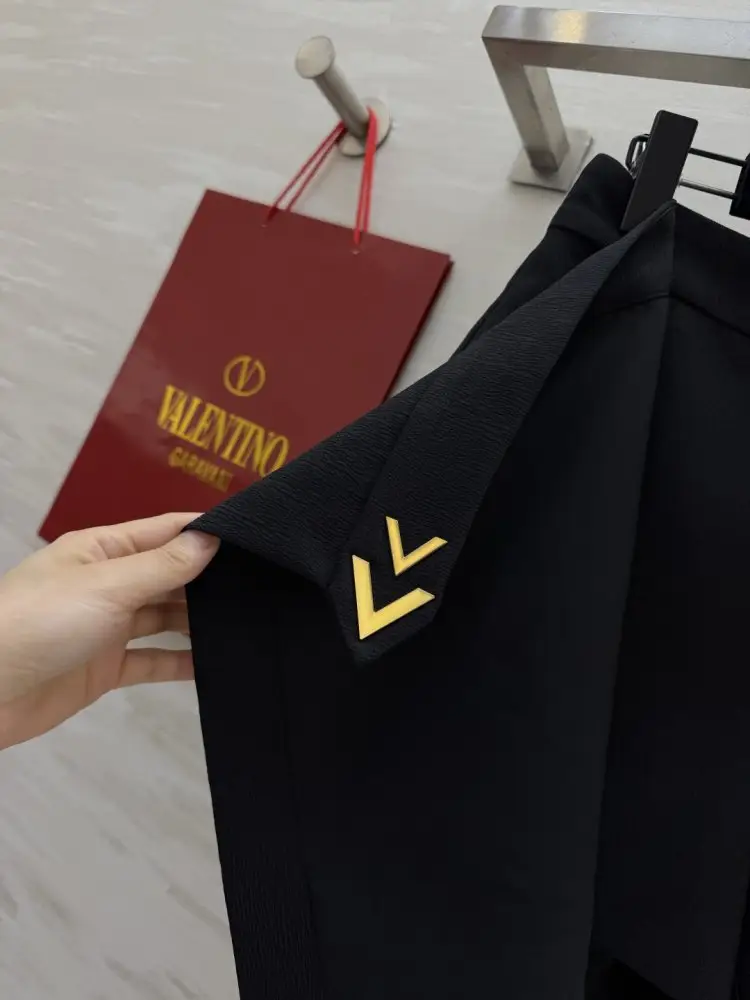 Valentino Shorts women's — Photo 4