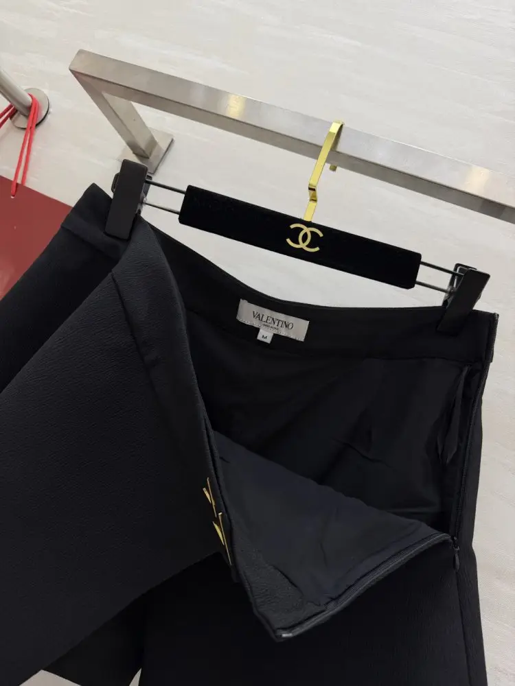 Valentino Shorts women's — Photo 5