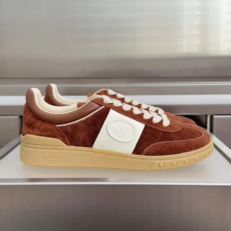 Valentino — Кроссовки UPVILLAGE