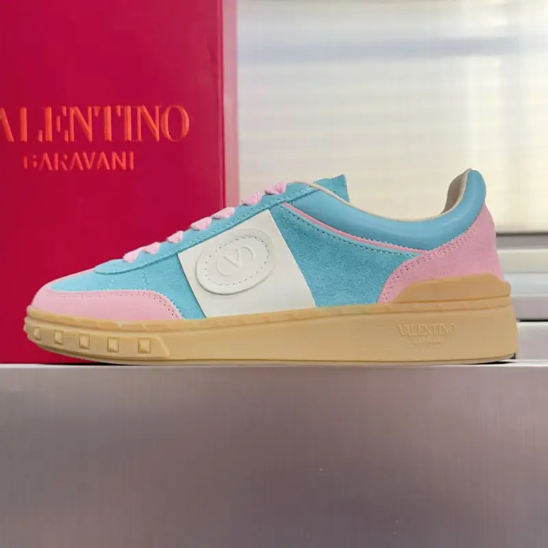 Valentino Sneakers UPVILLAGE — Photo 2