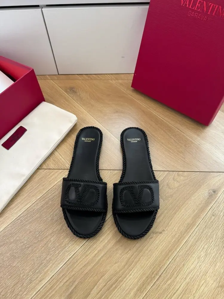 Valentino — Шльопанці жіночі