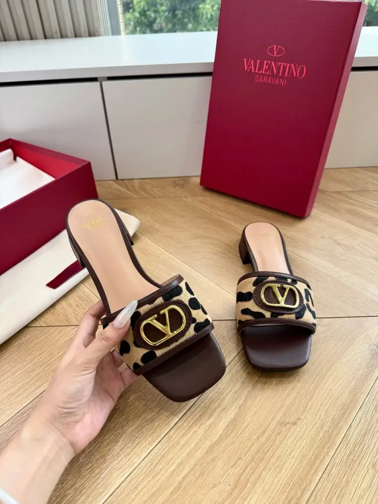 Valentino Шлепанцы женские — Фото 4