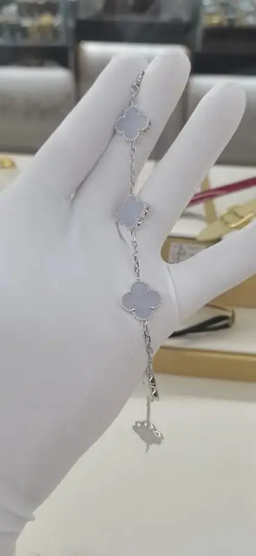 Van Cleef — Браслет з білого золота 18 карат
